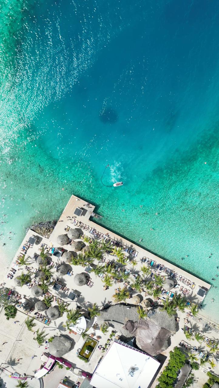 Tropische omgeving van Jan Thiel op Curaçao